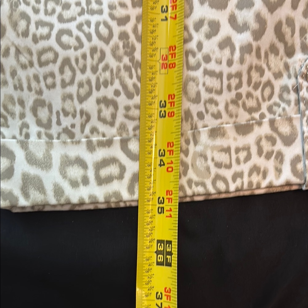 Chico’s Leopard Print Cargo Pants - Picture 5 of 7